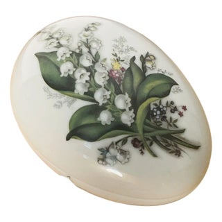 1950s Limoges France Porcelain Egg Box With Lilly of the Valley For Sale