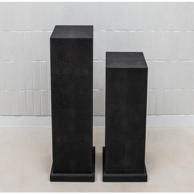 Modern Pair of Modern Classic Columns in Black Shagreen by R&y Augousti For Sale - Image 3 of 11