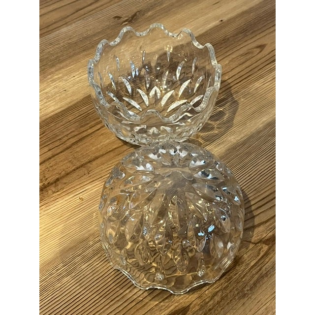 Mid-Century Modern Vintage Cut Crystal Two-Piece Egg-Shaped Trinket Box For Sale - Image 3 of 7