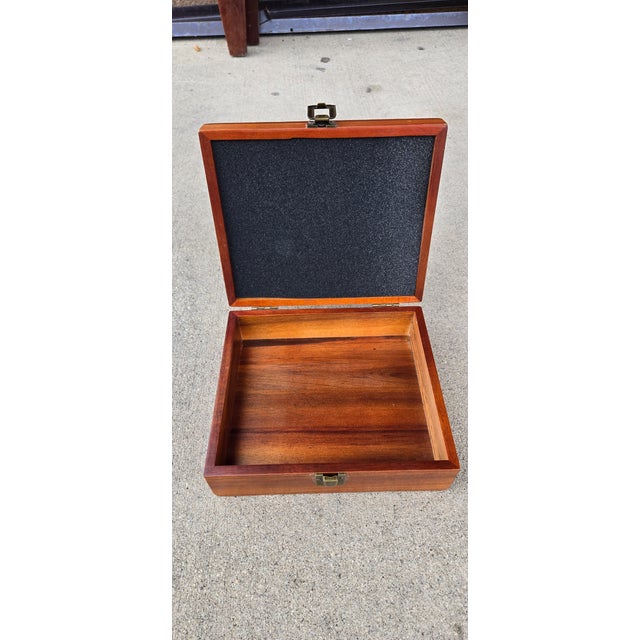 1950s Franklin Templetion Wooden Keepsake Box / Humidor With Engraved Lid For Sale - Image 9 of 12