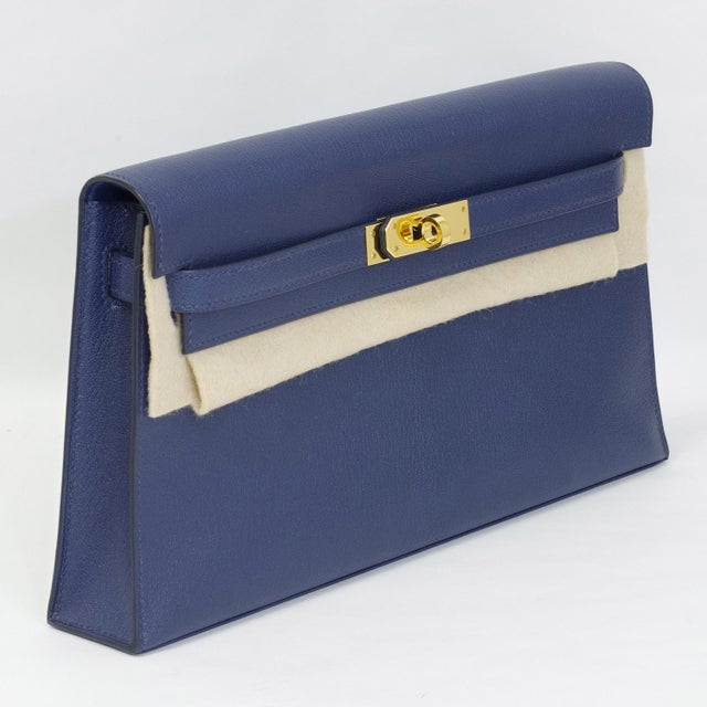 Hermès Kelly Cut Bleu Encre Chèvre Mysore Gold Hardware 2021 For Sale In New York - Image 6 of 8