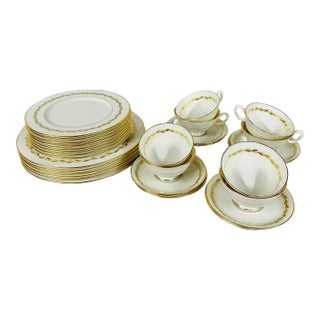 Lenox Golden Wreath Dinnerware - Set of 30 Pieces For Sale