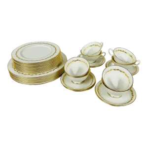 Lenox Golden Wreath Dinnerware - Set of 30 Pieces