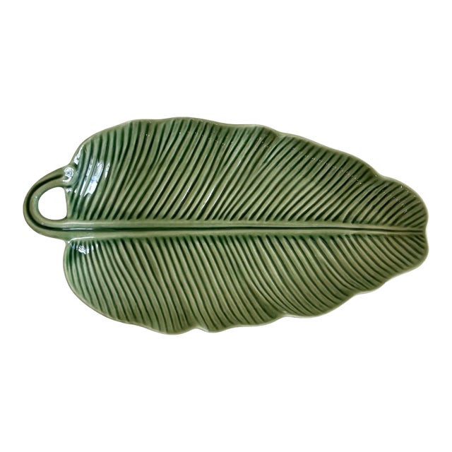 Vintage Coastal Bordallo Pinheiro Green Banana Leaf Platter For Sale