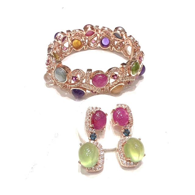 Bochic “Capri” Vintage Ruby & Fancy Sapphire Bangle Set In 18K Gold & Silver For Sale - Image 4 of 12
