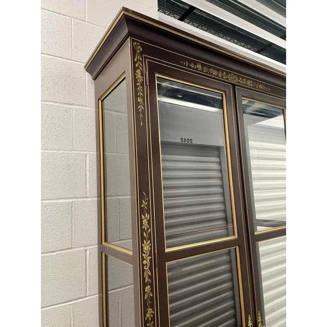 Baker Furniture Company Illuminated Chinoiserie Display Curio Cabinet For Sale - Image 4 of 9