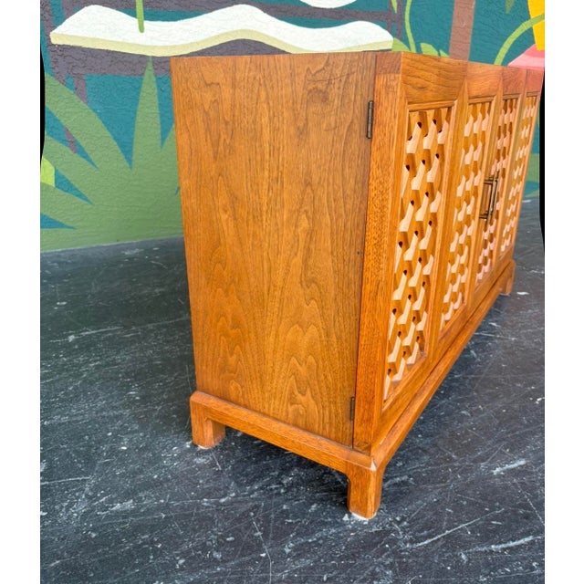 A very unique, petite sideboard designed by Heritage in the 60s. Some great details make this piece stand out - durable...