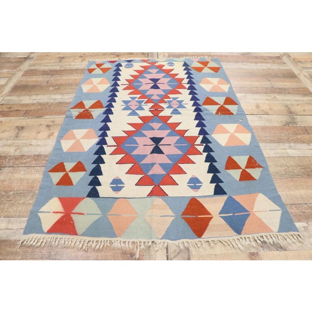 Textile Vintage Persian Shiraz Kilim Rug, 04'01 X 05'09 For Sale - Image 7 of 9
