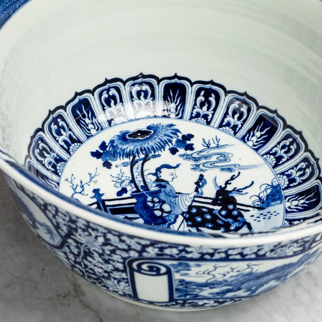 Beautiful, antique Chinese porcelain bowl