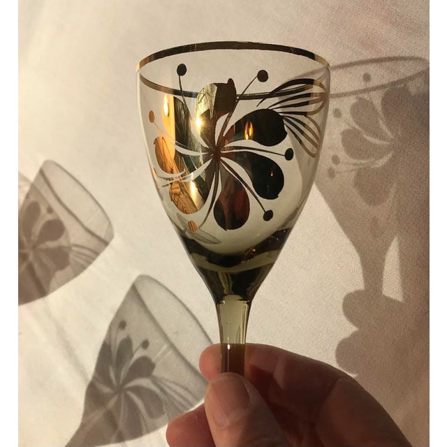 1950s 1950s Bohemian Stemmed Barware Aperitif Cordial Smokey Brown With Gold Overlay Glassware- Set of 5 For Sale - Image 5 of 11