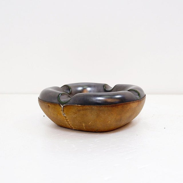 Animal Skin Mid-Century Modern Ashtray in Glazed Ceramic and Leather from Longchamp, France, 1950s For Sale - Image 7 of 10