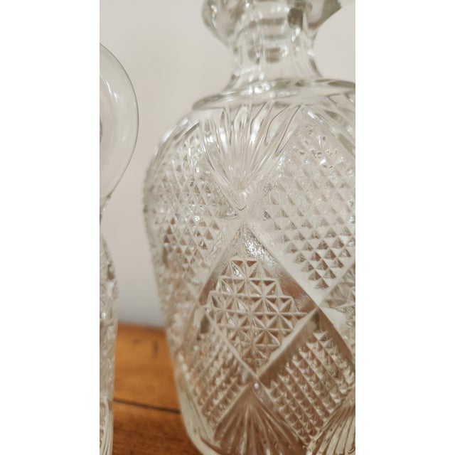 Transparent Set of 3 Antique Late 19th Century Brilliant Cut Glass Decanters With Ball Stoppers and Loop Handles – Abp Style For Sale - Image 8 of 12