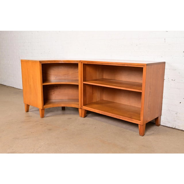 1950s Leslie Diamond for Conant Ball Mid-Century Modern Solid Birch Two-Piece Corner Bookcase, 1950s For Sale - Image 5 of 13