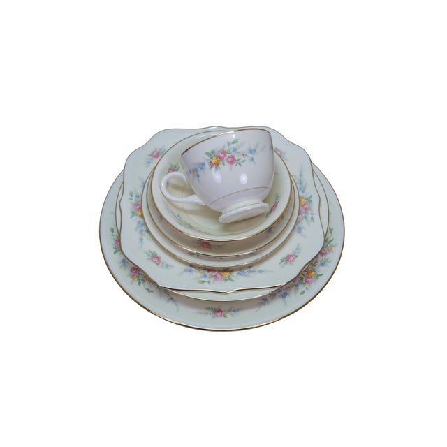 Mid-Century Modern Mid 20th CenturyHomer Laughlin Georgian Eggshell Nautilus China Dinner Service for 12 - 102 Pcs For Sale - Image 3 of 18