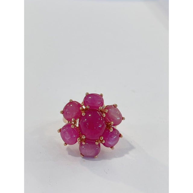 Baroque Bochic “Flamenco” Ruby & Star Ruby 18k Gold & Silver Large Cocktail Ring Size 8 For Sale - Image 3 of 5