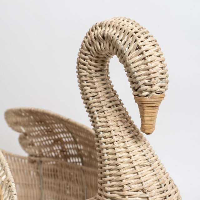 1970s Lucite Provence Rattan Swan Basket For Sale In New York - Image 6 of 7