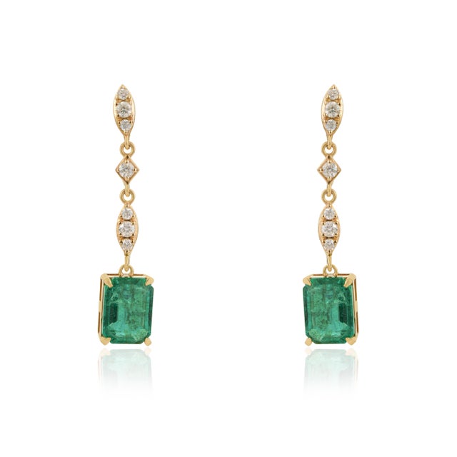 VR Jewels Vibrant 2.69ct Zambian Emerald Diamond Wedding Drop Earrings in 14k Solid Gold- A Pair For Sale - Image 4 of 15