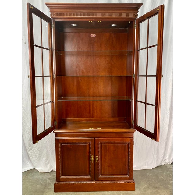 Vintage Wellington Hall Chippendale Style Mahogany Display