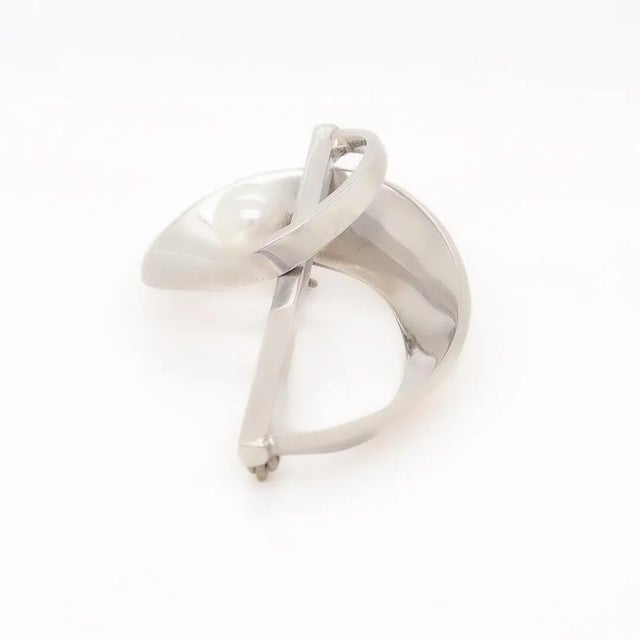 Antonio Pineda Vintage Antonio Pineda Mexican Modernist 970 Silver & Pearl Brooch or Pin For Sale - Image 4 of 9