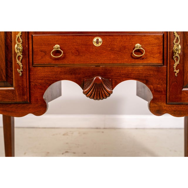 Pennsylvania House Queen Anne Cherry Flip Top Server Sideboard For Sale - Image 12 of 18