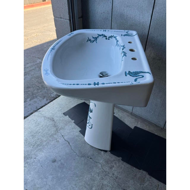 White Porcelaine De Paris France Hand-Painted Pedestal Sherle Wagner Sink For Sale - Image 8 of 18