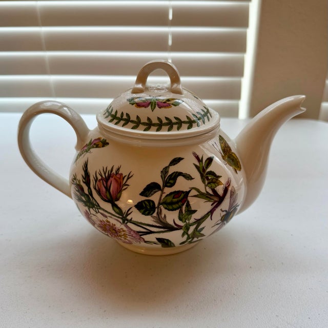 Farmhouse Vintage Portmeirion Teapot With Lid - Botanic Garden For Sale - Image 3 of 10