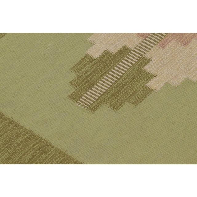 Forest Green Signed Vintage Swedish Kilim by Ingegerd Silow in Green & Beige - Rug & Kilim For Sale - Image 8 of 10