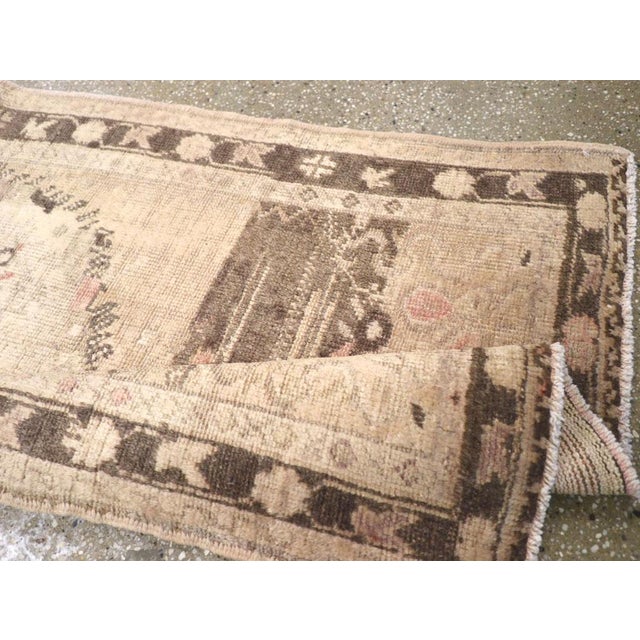 Textile Galerie Shabab Collection Mid-20th Century Turkish Oushak Throw Rug For Sale - Image 7 of 8