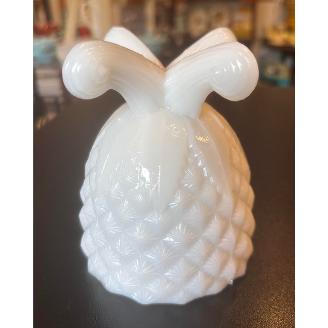 1900s Portieux Vallerysthal Pineapple Covered Dish White Opaline Milk Glass For Sale In Philadelphia - Image 6 of 10