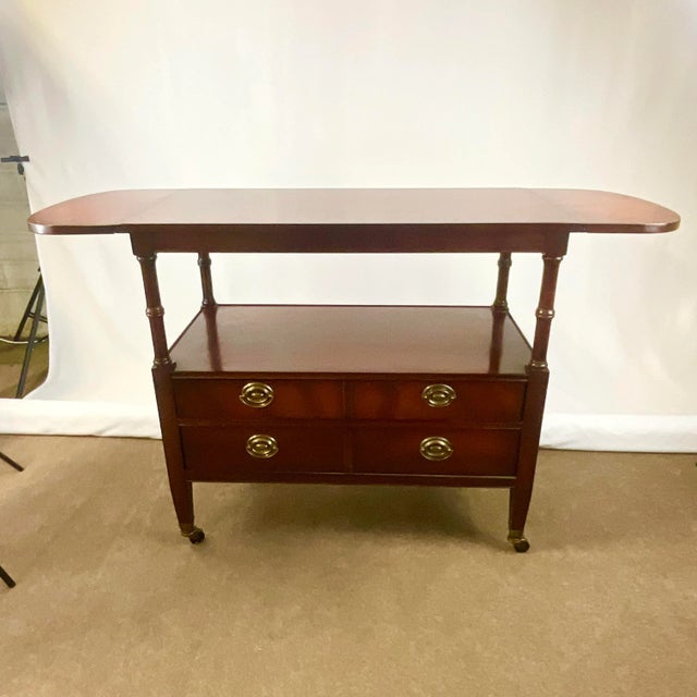 1950s Vintage Hepplewhite Mahogany Drexel Travis Court