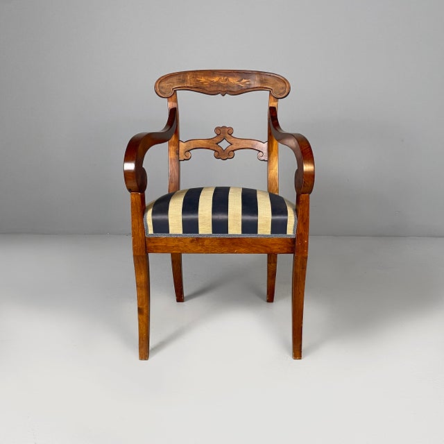 Italian chairs in wood and yellow and blue striped fabric, mid 19th century Pair of chairs with square and upholstered...
