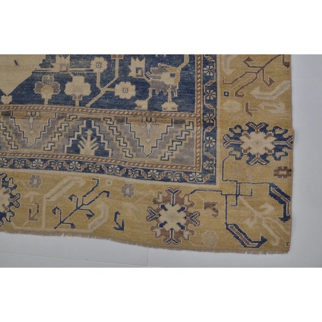Vintage Turkish Oushak Rug in Creamy Ivory, Indigo Navy & Soft Ochre For Sale - Image 10 of 10