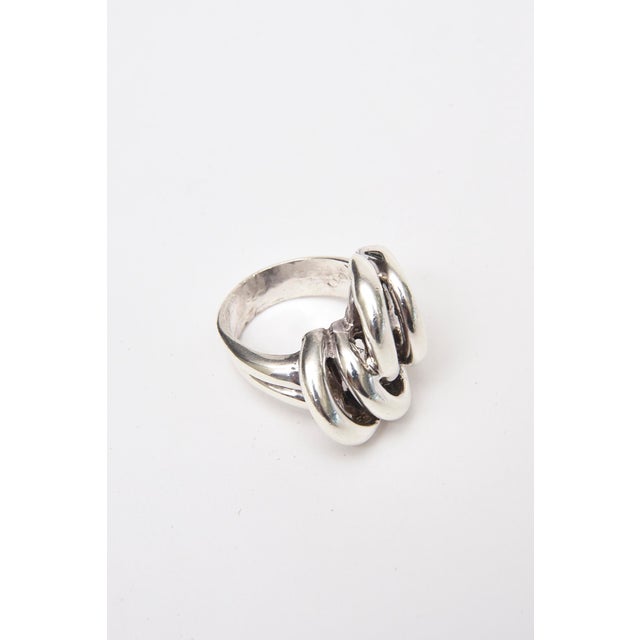 Vintage Sterling Silver Ring With Interlocking Circles, 1960's, Size 8 For Sale - Image 10 of 10