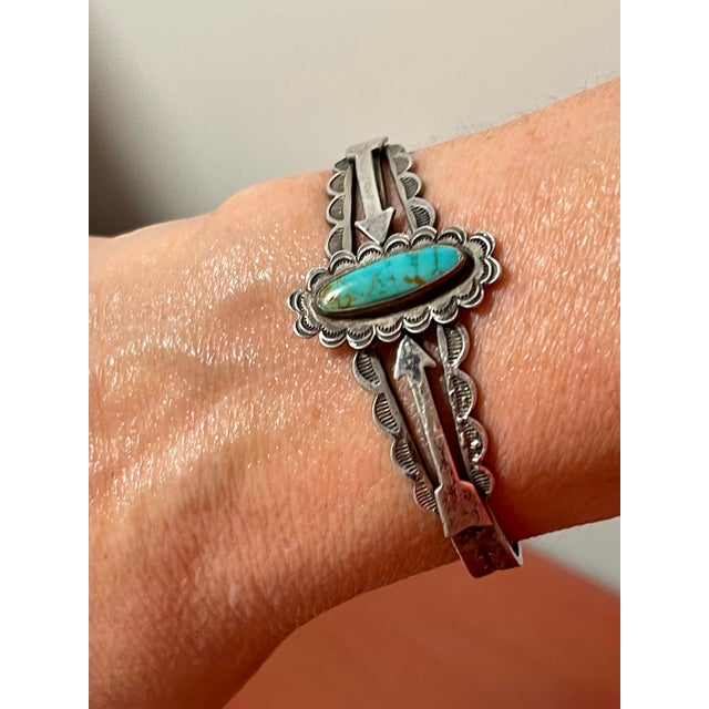 Metal Navajo Old Pawn Turquoise Arrow Silver Cuff For Sale - Image 7 of 11