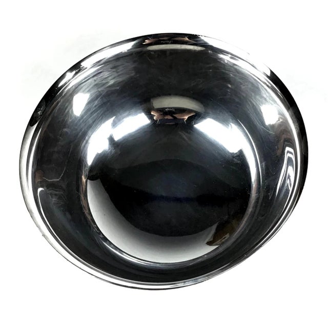 As one of the most recognizable silver items in America, the Paul Revere bowl shape was made famous by the early American...