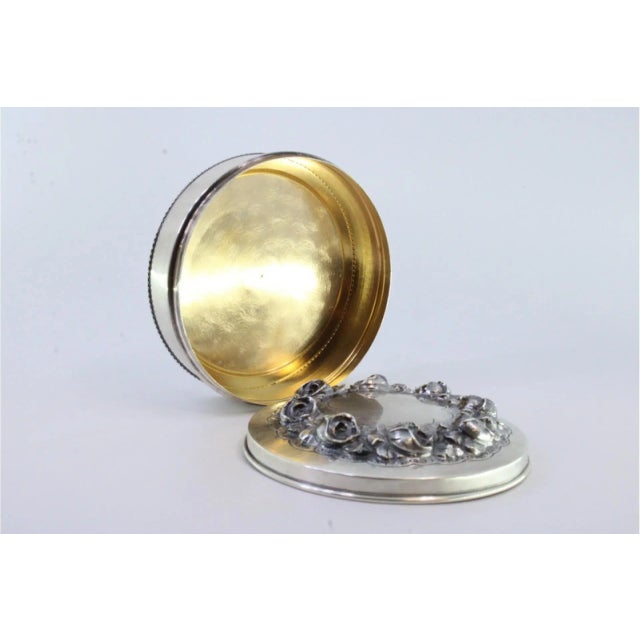 Silver Box with Raised Floral Motifs and Frieze For Sale - Image 3 of 9