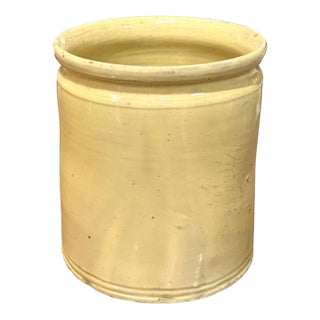 19th Century French Provençal Yellow Glazed Terracotta Storage Pot For Sale
