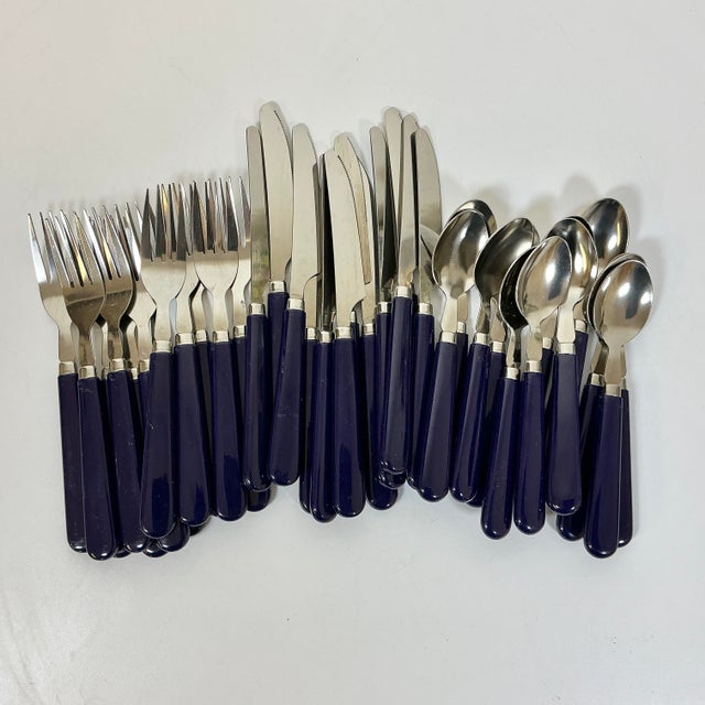 Perfect for warm-weather outdoor dining or everyday use. This set of 36 pieces are stainless steel and plastic handles...