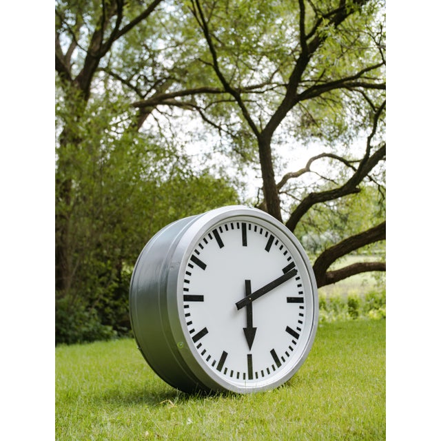 RFT Double-Faced Illuminated Railway Station Clock, Germany, 1950s For Sale - Image 15 of 15