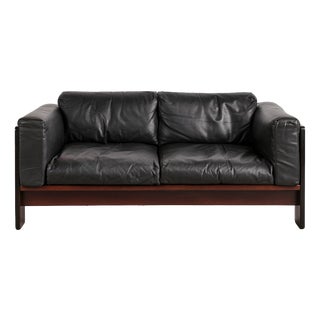 Bastiano Two-Seater Sofa in Mahogany and Black Leather by Afra and Tobia Scarpa for Gavina, Italy, 1960s For Sale