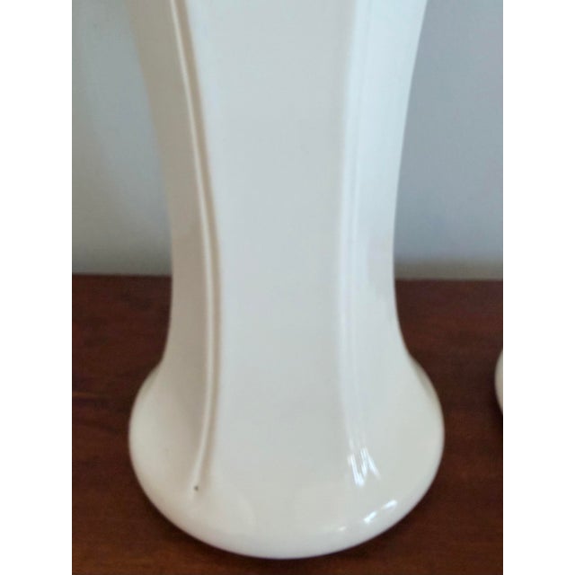 Pair of Hollywood Regency White Lamps For Sale - Image 4 of 7