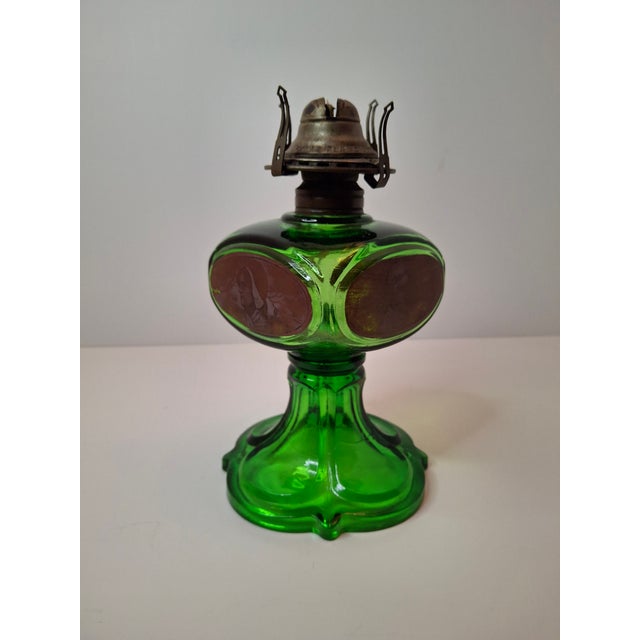 Antique Emerald Green Glass Kerosene Finger Lamp 4-Panel Portrait Pilgrim For Sale - Image 12 of 18