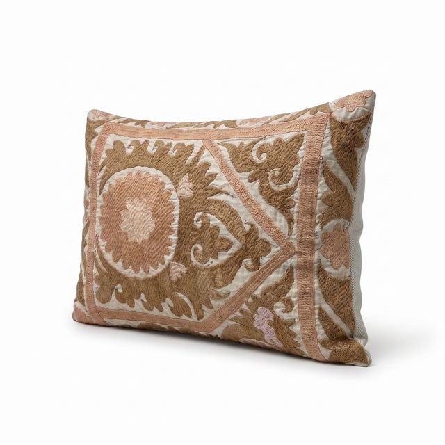 Mid-Century Modern Uzbek Suzani Lumbar Pillow Cover 16'' X 24'' For Sale - Image 3 of 4