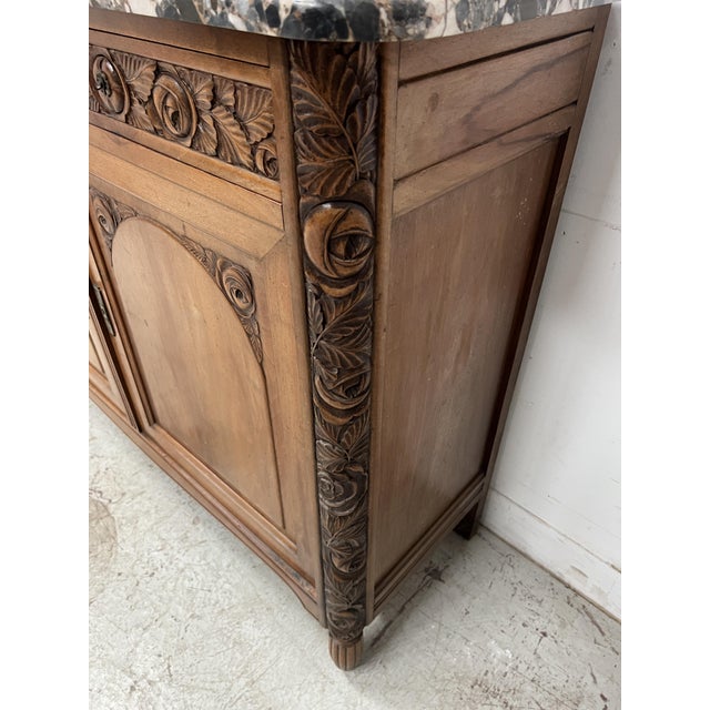 Art Deco Buffet in Walnut, 1930 For Sale - Image 4 of 14