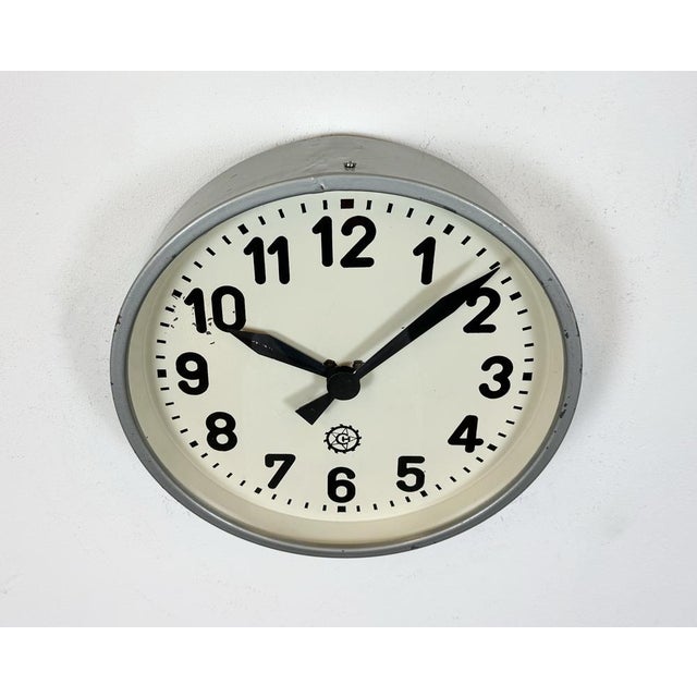 Industrial Grey Factory Wall Clock from Chronotechna, 1950s For Sale - Image 4 of 18
