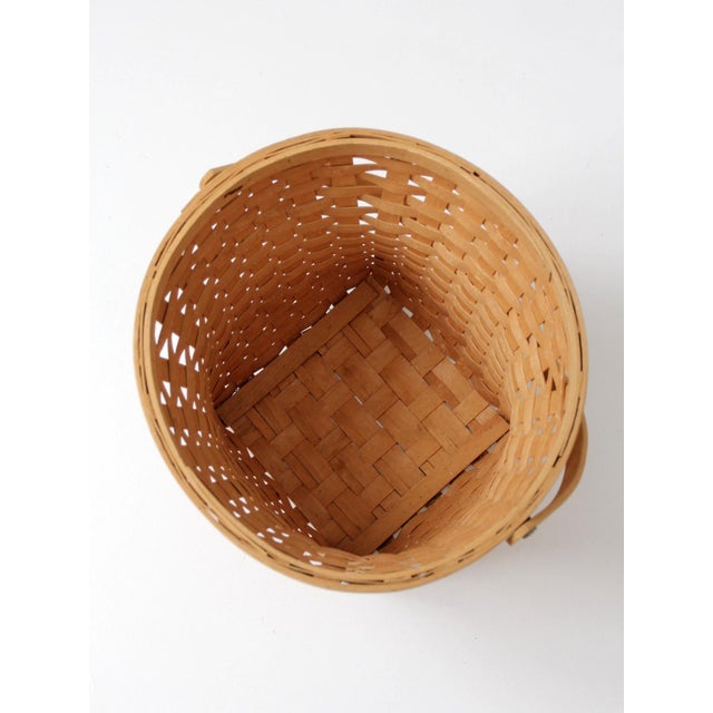 Vintage Splint Weave Basket With Bail Handle For Sale - Image 13 of 16