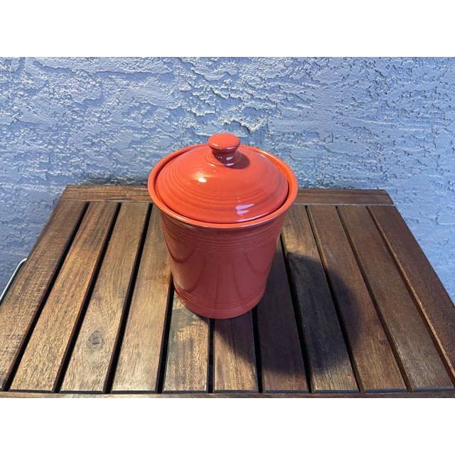 The Fiesta Large 3 qt Persimmon Canister is a stylish and practical addition to any kitchen. This canister is perfect for...