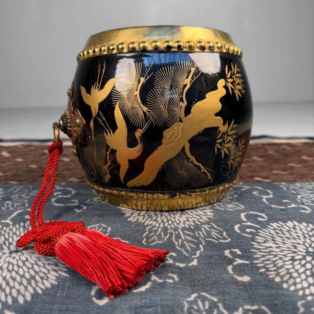 Japanese Decorative Taiko Drum with Gold Crane Motif, 1960s For Sale - Image 10 of 10