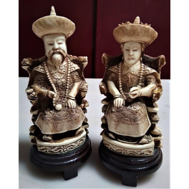 Early 19th Century Chinese Emperor and Empress Sculptures in Buffalo Bone on Wooden Stands, Qing Dynasty. For Sale - Image 5 of 9