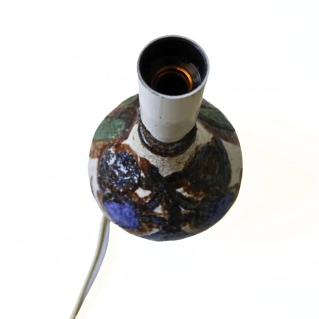 Small Mid-Century Danish Studio Pottery Model 3068 Table Lamp from Søholm, 1960s For Sale - Image 6 of 7